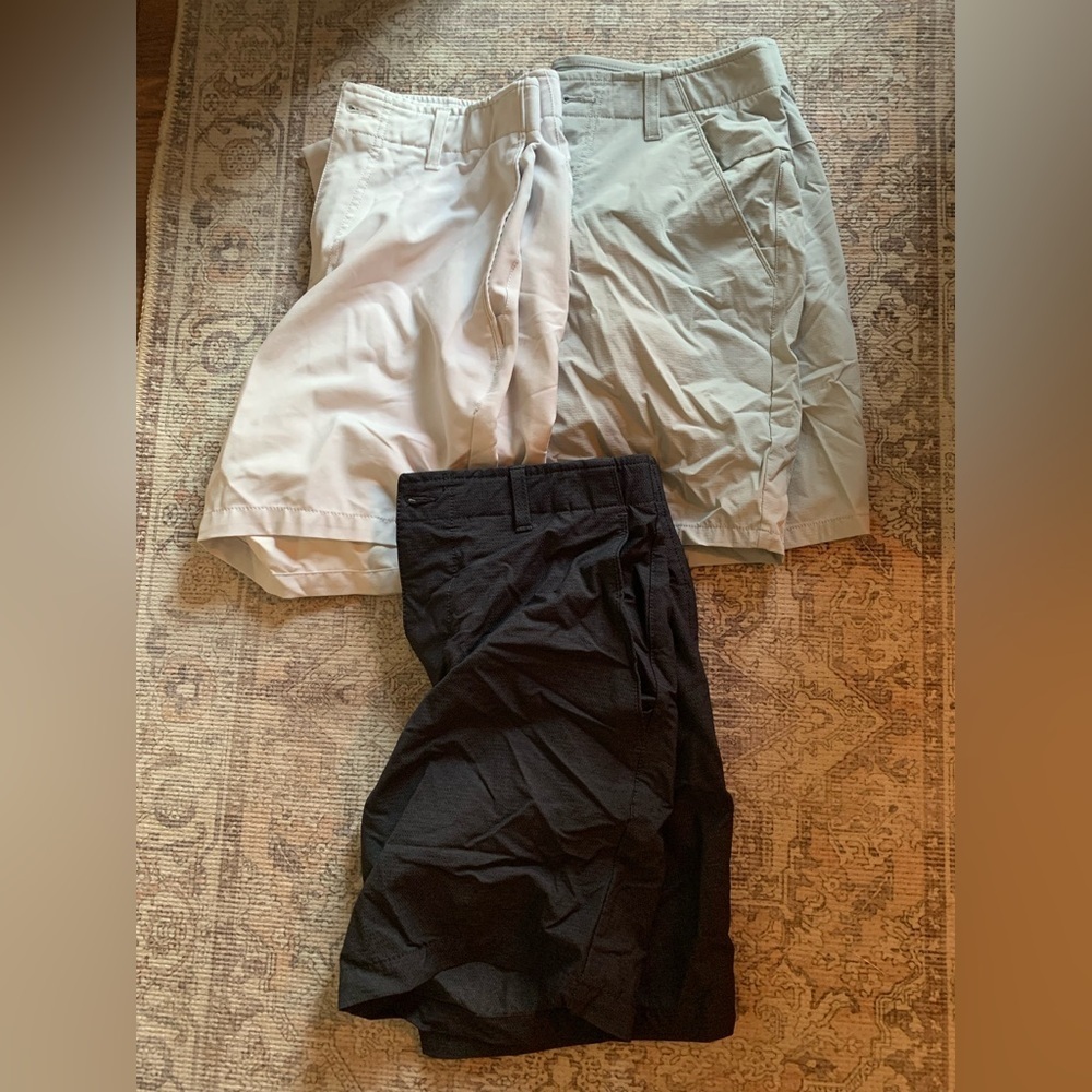 Bundle of Maven Mens Shorts Golf Athletic Bottoms Size 30/32 x3 Black White Grey